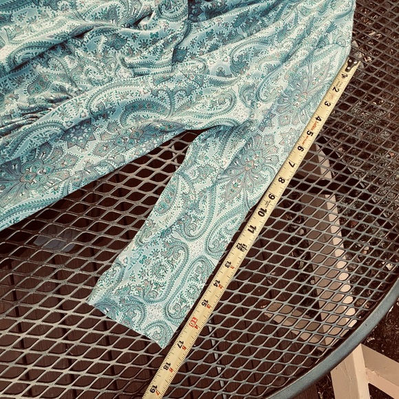 Talbots Teal/Blue Paisley Ruched Cross over neckline V neckline - Size Lp - Picture 10 of 10